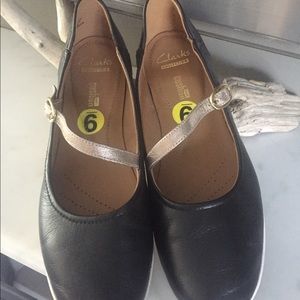 Clark soft cushion shoes